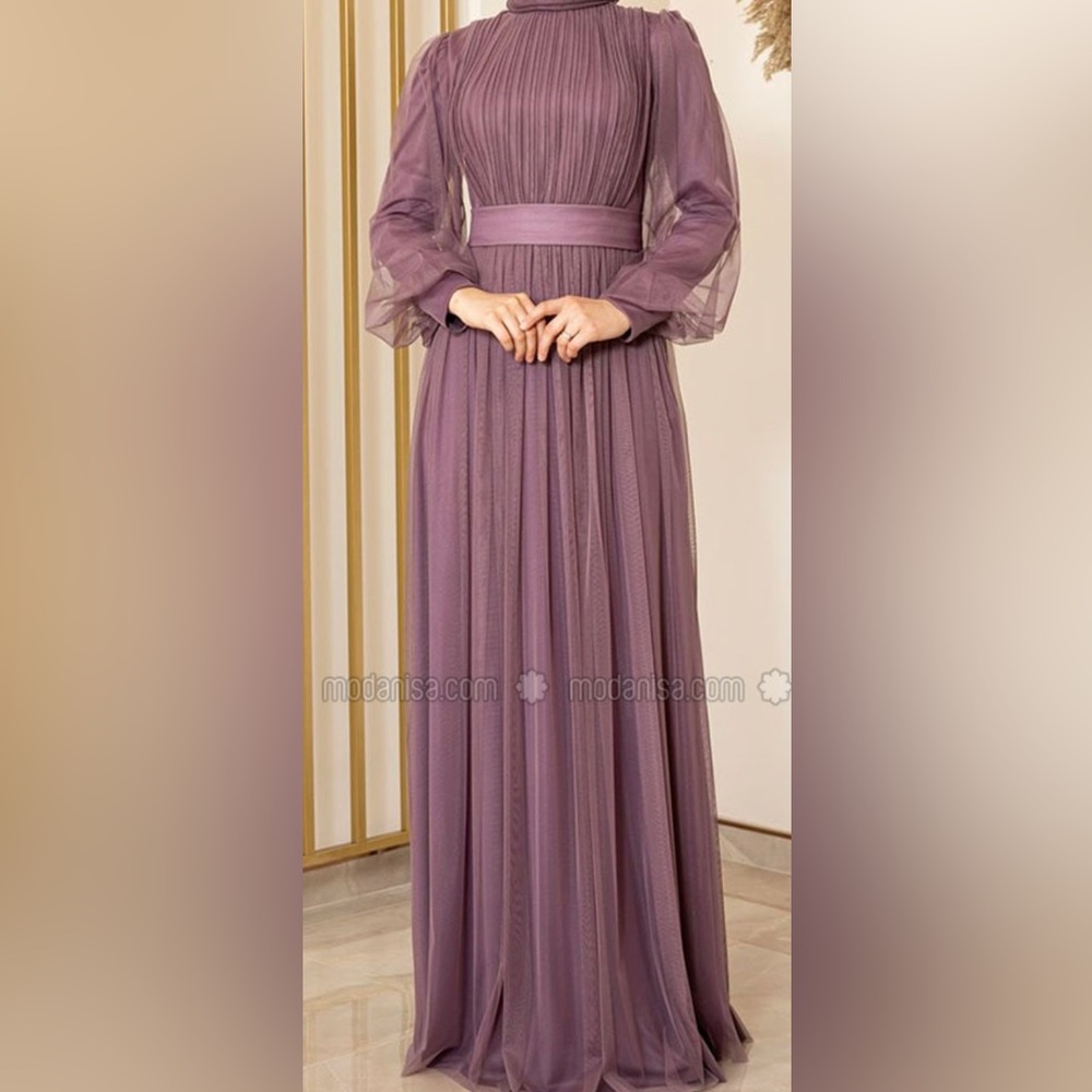 Evening dress. Size 4, color pinkish purplish